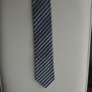 Ike Behar New York 100% Silk Necktie Made in USA